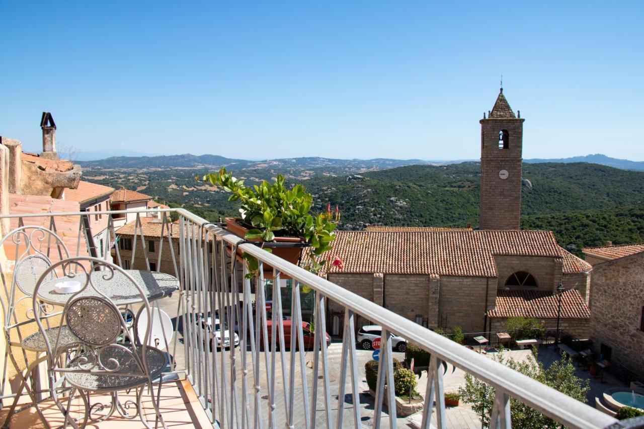 Bed & Breakfast Zia Menga - Luogosanto Sardinia ภายนอก รูปภาพ