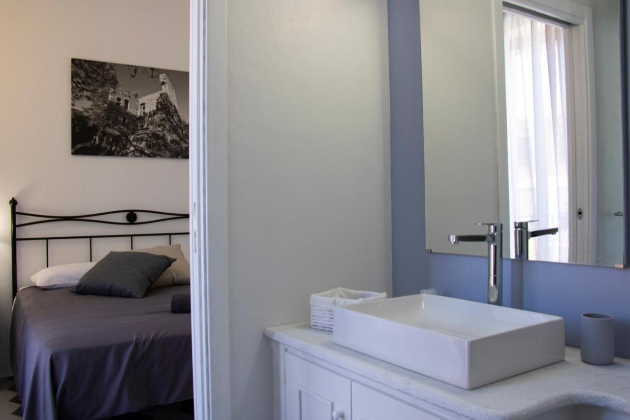 Bed & Breakfast Zia Menga - Luogosanto Sardinia ภายนอก รูปภาพ